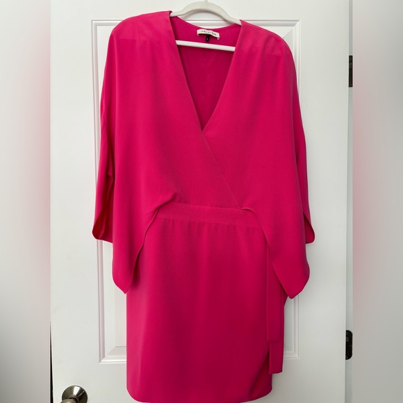 Halston Heritage Dresses & Skirts - Halston Ladies hot pink cocktail dress!